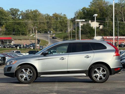 2012 Volvo XC60 T6 R-Design