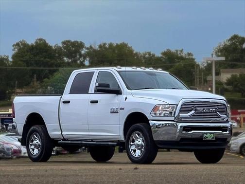 2018 RAM 2500 Tradesman Crew Cab 4x4 6'4' Box