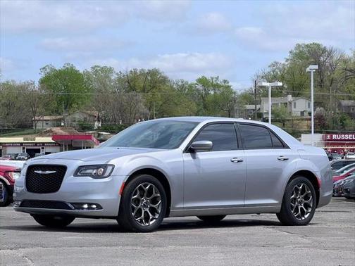 2016 Chrysler 300 S