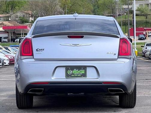 2016 Chrysler 300 S