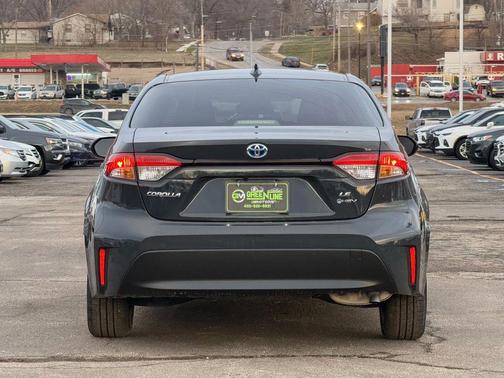 2025 Toyota Corolla Hybrid SE