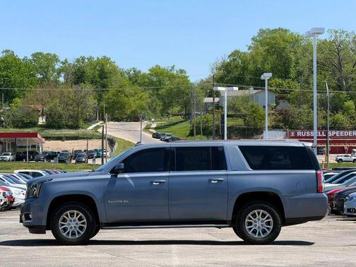Gray 2016 GMC Yukon XL SLT