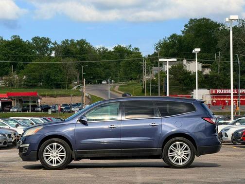 Gray 2014 Chevrolet Traverse 1LT
