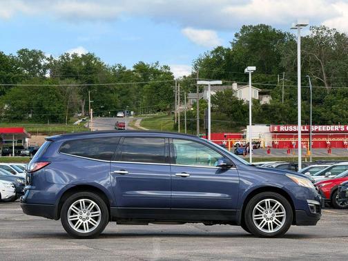 Gray 2014 Chevrolet Traverse 1LT