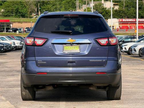 Gray 2014 Chevrolet Traverse 1LT