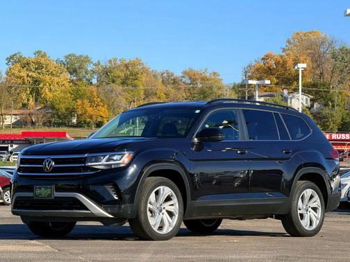 2021 Volkswagen Atlas SE 4Motion w/Tech Pkg Sport Utility 4D