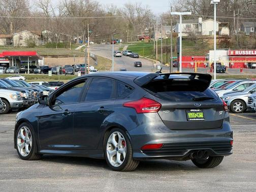 Magnetic 2017 Ford Focus ST