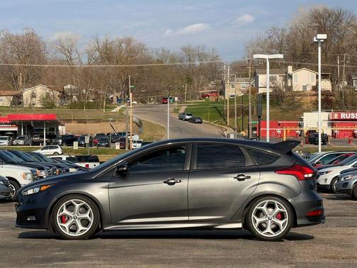 Magnetic 2017 Ford Focus ST