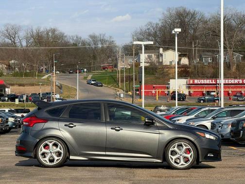 Magnetic 2017 Ford Focus ST