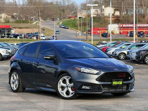 Magnetic 2017 Ford Focus ST