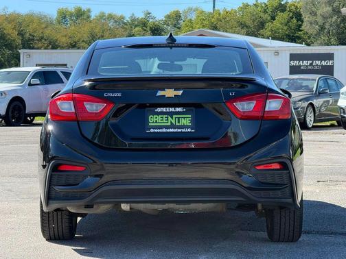 Mosaic Black Metallic 2017 Chevrolet Cruze LT