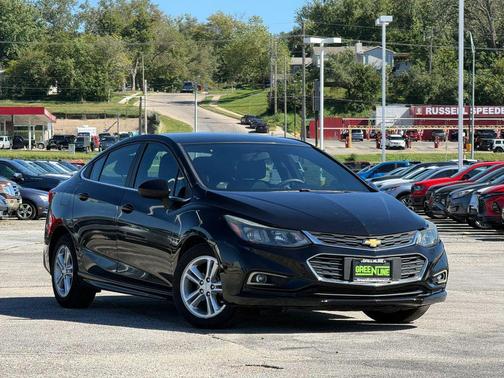 Mosaic Black Metallic 2017 Chevrolet Cruze LT