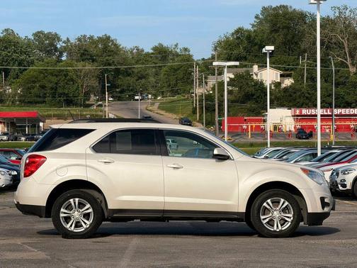 White Diamond Tricoat 2014 Chevrolet Equinox 1LT