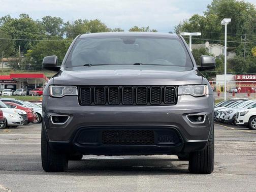 2017 Jeep Grand Cherokee Laredo