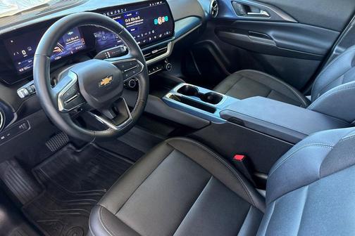 Sterling Gray Metallic 2024 Chevrolet Equinox EV 2LT