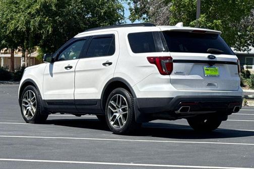 White Platinum Clearcoat Metallic 2016 Ford Explorer Sport