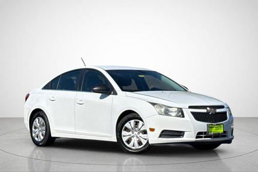 Summit White 2012 Chevrolet Cruze LS