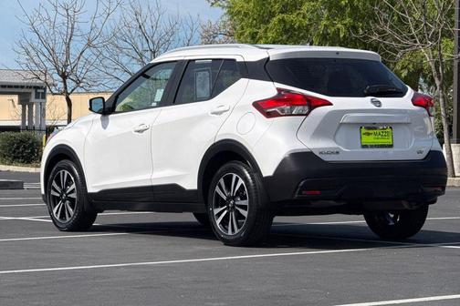 2019 Nissan Kicks SV
