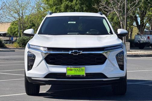 Summit White 2026 Chevrolet Trax LT