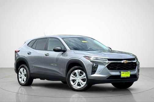Sterling Gray Metallic 2025 Chevrolet Trax LS