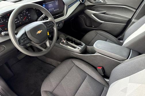 Sterling Gray Metallic 2025 Chevrolet Trax LS