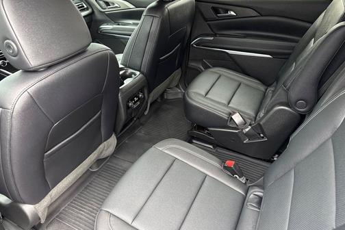 Lakeshore Blue Metallic 2025 Chevrolet Traverse LT
