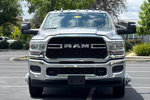 Billet Silver Metallic Clearcoat 2024 RAM 3500 Tradesman Crew Cab 4x4 8' Box