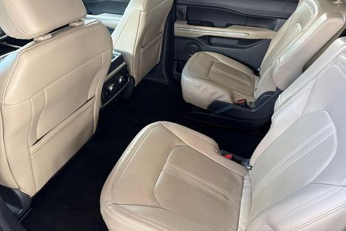 Agate Black Metallic 2024 Ford Expedition Max Limited