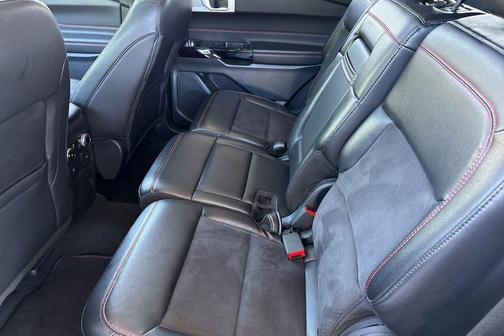 Black Metallic 2024 Ford Explorer ST-Line
