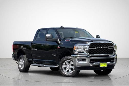 Diamond Black Crystal Pearlcoat 2024 RAM 2500 Big Horn Crew Cab 4x4 6'4' Box