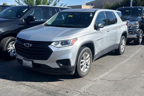 Silver Ice Metallic 2021 Chevrolet Traverse LS