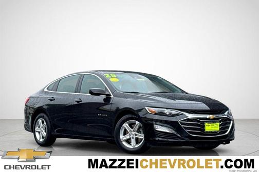 Mosaic Black Metallic 2023 Chevrolet Malibu FWD 1LT
