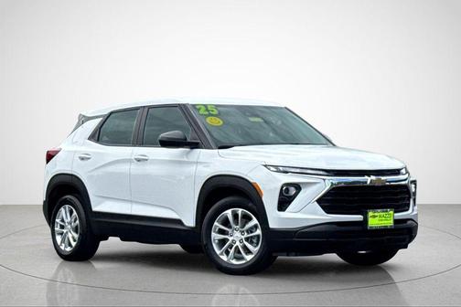 Summit White 2025 Chevrolet Trailblazer LS