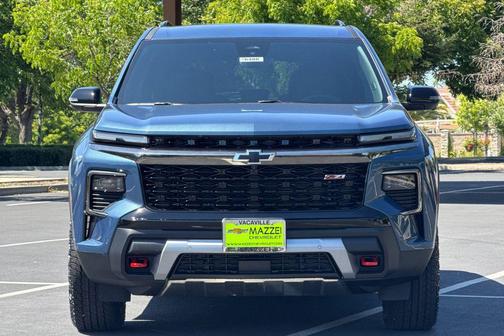Lakeshore Blue Metallic 2026 Chevrolet Traverse AWD Z71