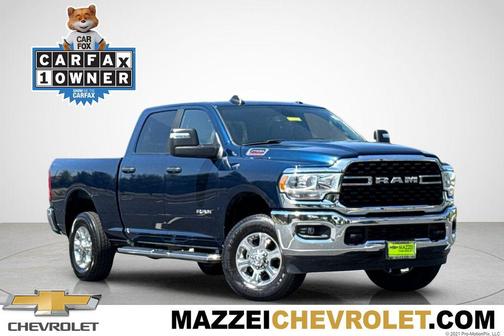 Patriot Blue Pearlcoat 2024 RAM 2500 Big Horn Crew Cab 4x4 6'4' Box