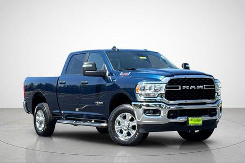 Patriot Blue Pearlcoat 2024 RAM 2500 Big Horn Crew Cab 4x4 6'4' Box