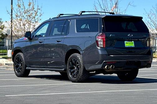 Evergreen Gray Metallic 2022 Chevrolet Suburban 4WD Z71