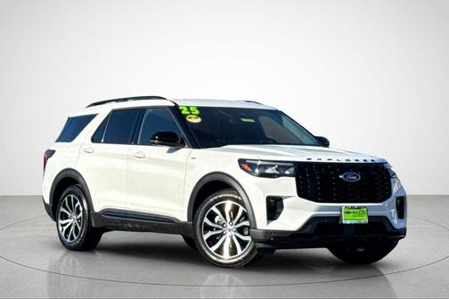 STAR WHITE MET TRI-COAT 2025 Ford Explorer ST-Line