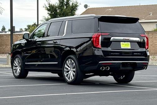 Onyx Black 2023 GMC Yukon XL Denali