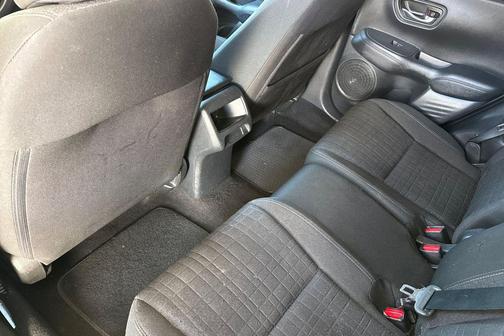 Crystal Black Pearl 2024 Honda HR-V LX