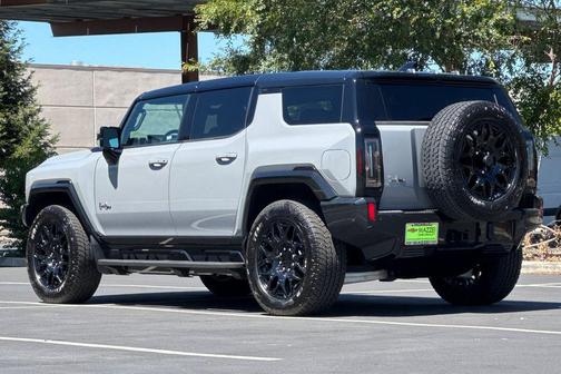 Meteorite Metallic (Grey) 2025 GMC HUMMER EV SUV 2X
