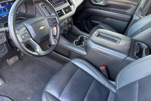 2024 Chevrolet Suburban LT