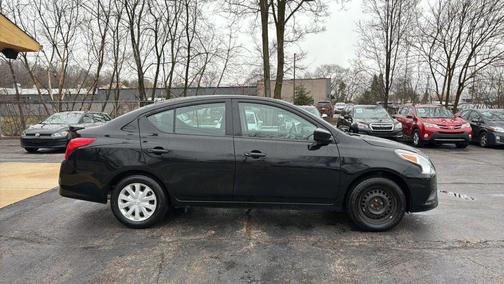 2018 Nissan Versa 1.6 S+