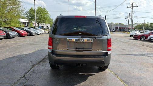 Crystal Black Pearl 2011 Honda Pilot EX