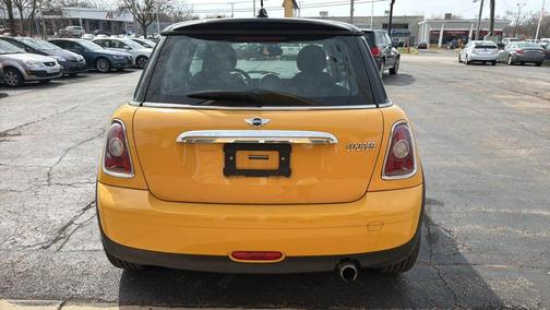 Mellow Yellow 2007 MINI Cooper Base