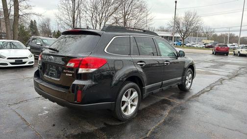 Crystal Black Silica 2013 Subaru Outback 2.5i Limited
