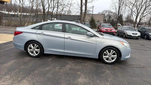 2011 Hyundai SONATA Limited