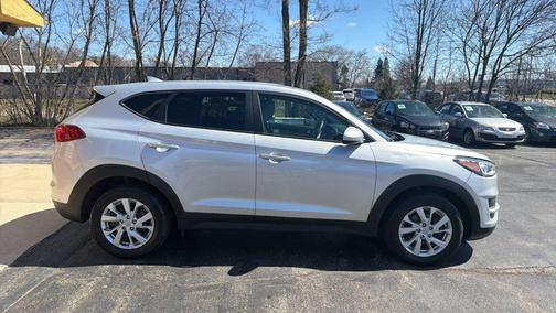 Molten Silver 2019 Hyundai TUCSON SE