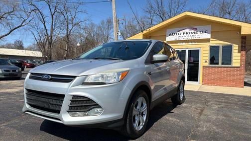 Ingot Silver Metallic 2014 Ford Escape SE