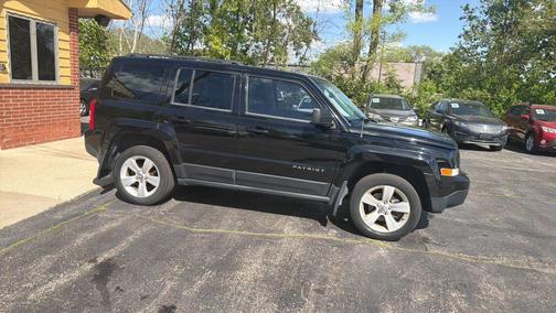Black Clearcoat 2014 Jeep Patriot Sport